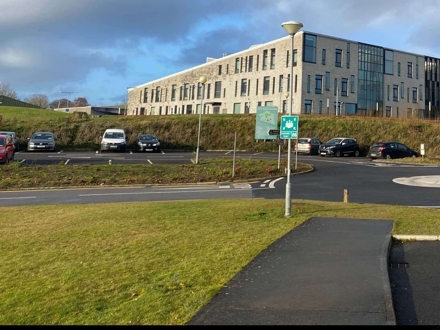 Cars parked beside the road that runs past the Engineering Building at TUS Athlone